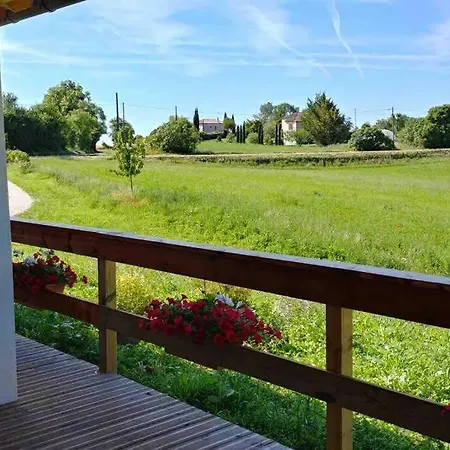 Dom wakacyjny Maisonnette Recente A La Campagne, Proche De Cahors